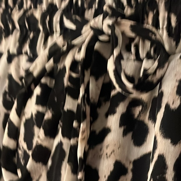 Kardashian Animal Print Wide Leg Drawstring Pants Pockets Size Medium Sheer - Picture 4 of 7